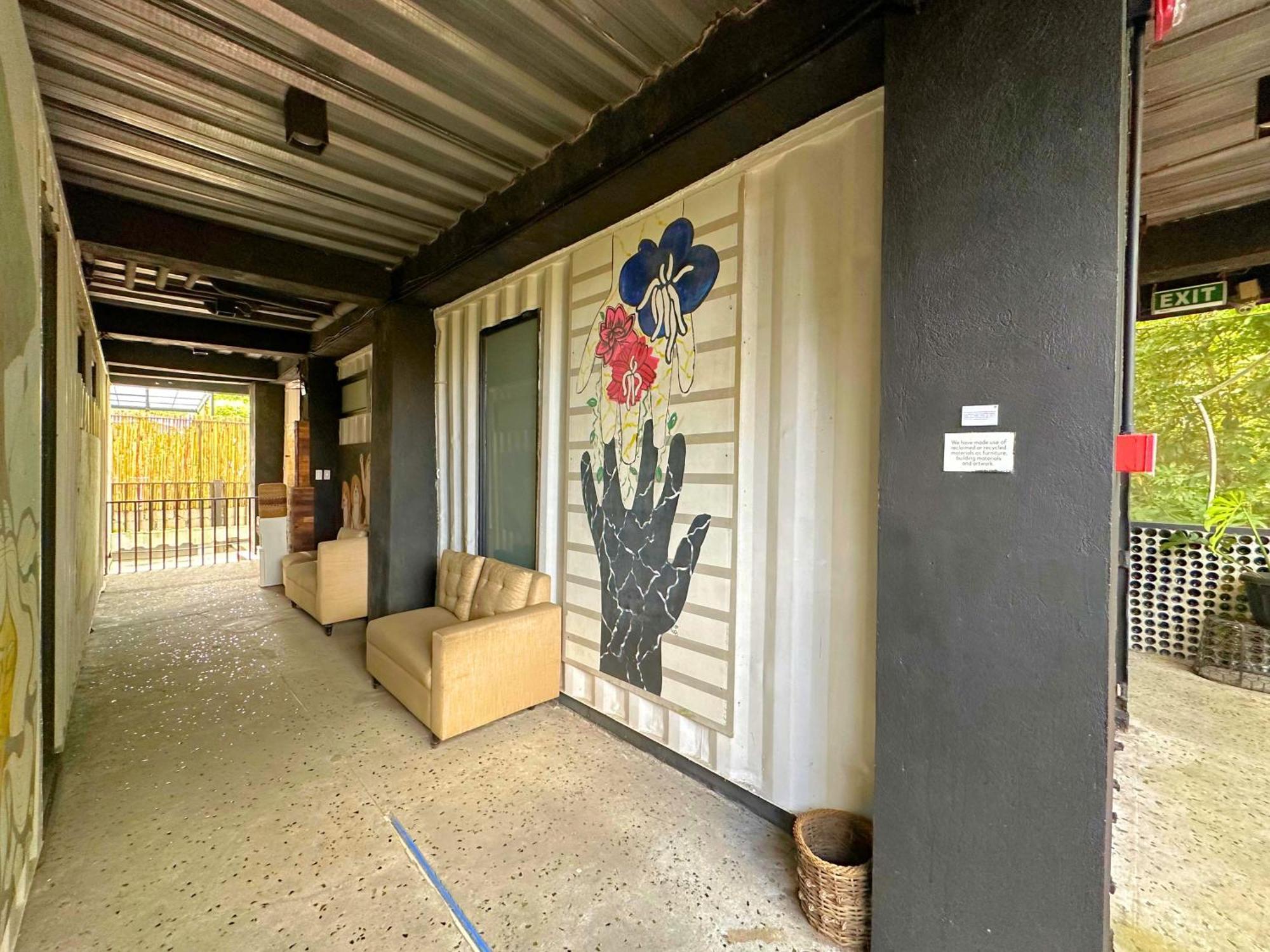 Containers By Eco Hotels Tagaytay City Екстериор снимка